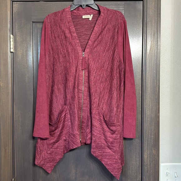 LOGO by Lori Goldstein Sweaters - LOGO Lori Goldstein heathered red zip up cardigan with pockets Size L